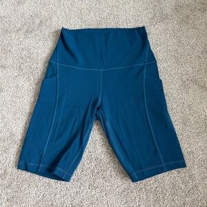 Lululemon Align High Rise short with pockets 8”